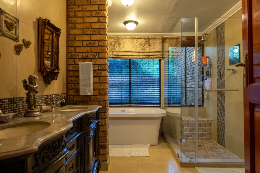 7 Bedroom Property for Sale in Mullersrust Free State